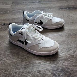 White Nike SB  Alleyoop